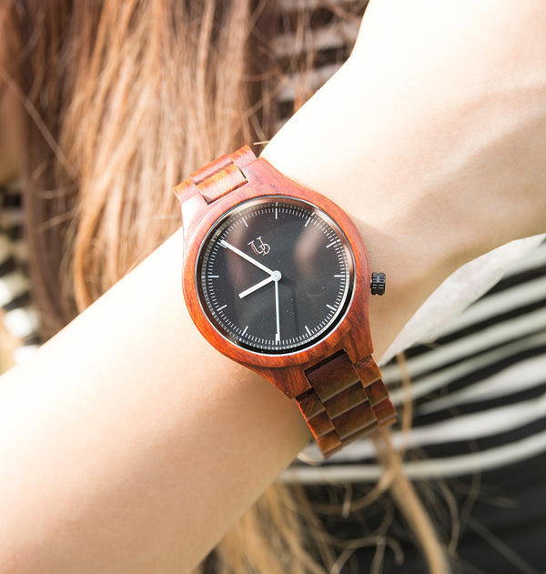 UXD Personalized/Engraved Watch/Natural Red Sandal Round Wood Watch