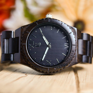 best wooden watch for men with personalized engraving, great groomsmen gifts ideas