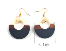 UD Women's Color-block Round Wooden Earrings